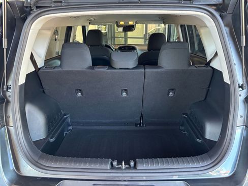Used 2025 Kia Soul LX w/ LX Technology Package FWD image 29