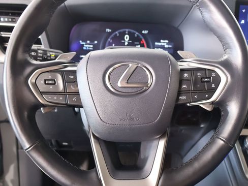 Used 2024 Lexus GX 550 AWD/4WD image 3