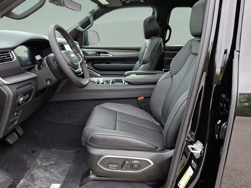 New 2026 Jeep Grand Wagoneer Limited AWD/4WD image 8