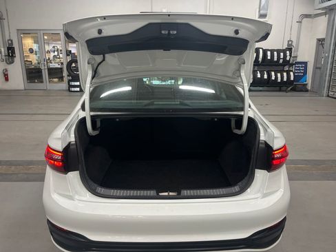 Certified 2024 Volkswagen Jetta Sport image 5