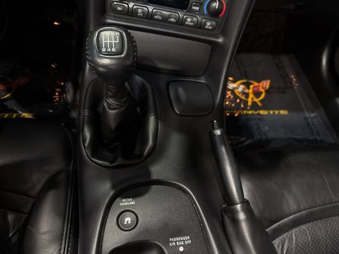 Used 2004 Chevrolet Corvette Convertible w/ Preferred Equipment Group RWD image 90