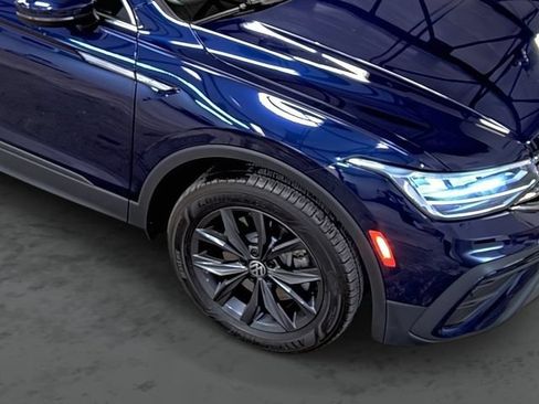 Used 2022 Volkswagen Tiguan SE AWD/4WD image 15