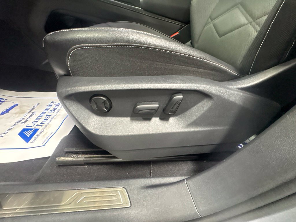 Used 2025 Volkswagen Atlas SE AWD/4WD image 22