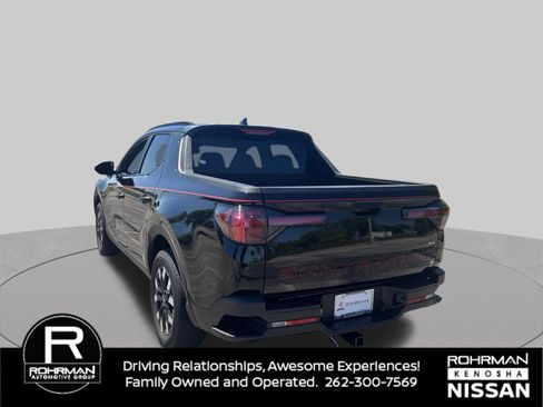 Used 2025 Hyundai Santa Cruz SEL AWD/4WD image 8