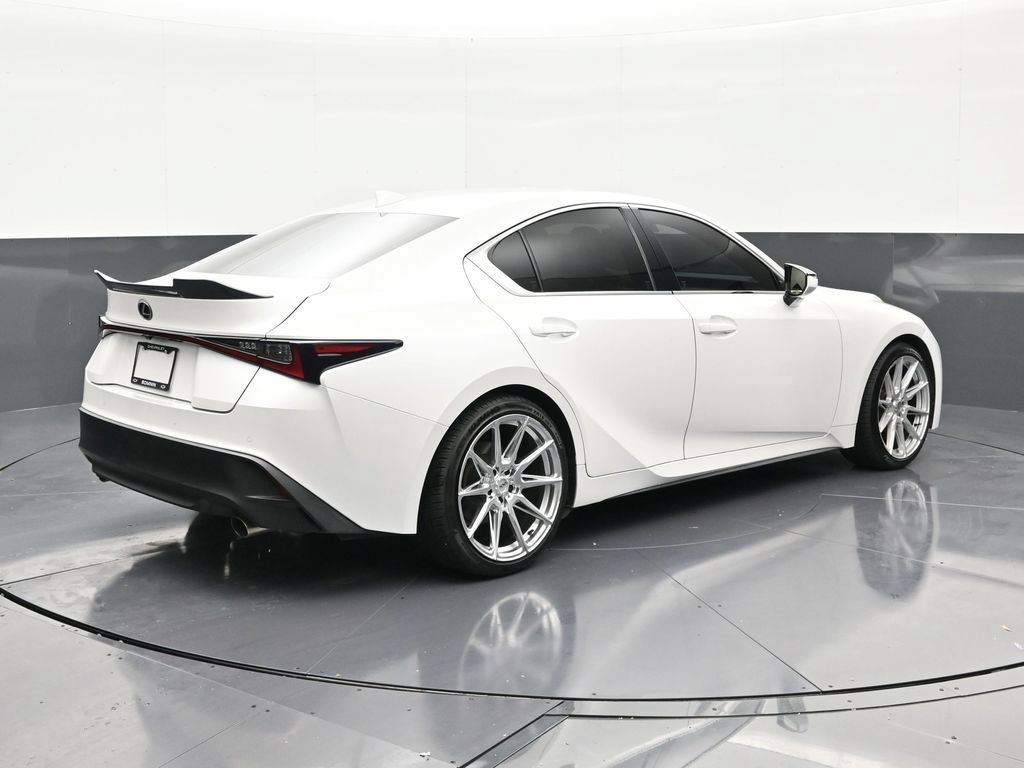 Used 2023 Lexus IS 300 w/ Comfort Package RWD image 5