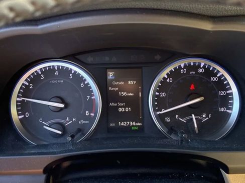 Used 2017 Toyota Highlander XLE AWD/4WD image 28