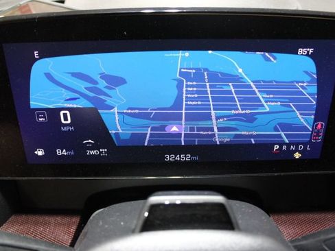 Used 2025 Chevrolet Traverse RS AWD/4WD image 59