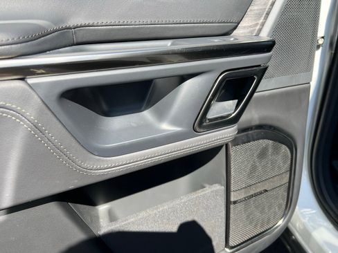 Used 2022 Rivian R1T Adventure image 40