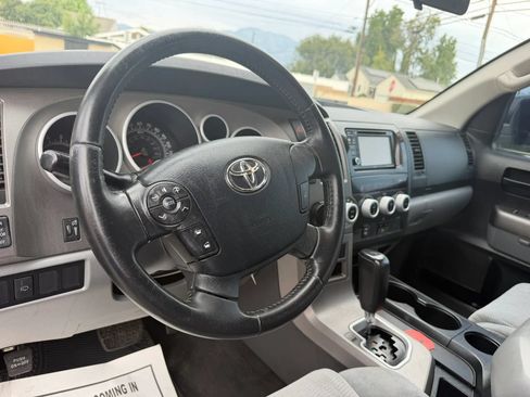 Used 2013 Toyota Sequoia SR5 RWD image 11