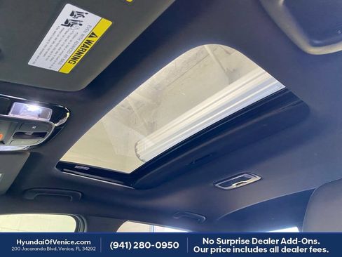 Certified 2024 Hyundai Santa Cruz Night AWD/4WD image 4
