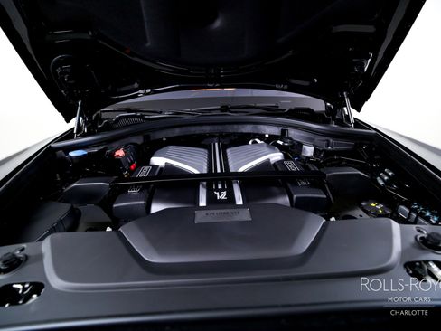 New 2026 Rolls-Royce Cullinan AWD/4WD image 36