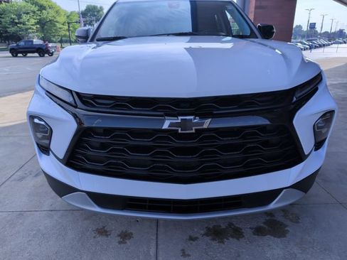 Used 2024 Chevrolet Blazer LT w/ Midnight/Sport Edition FWD image 10