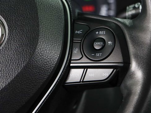 Used 2023 Toyota RAV4 XLE Premium image 14