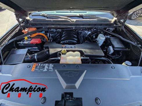 Used 2018 Chevrolet Silverado 1500 LT w/ LT Eassist Package image 16