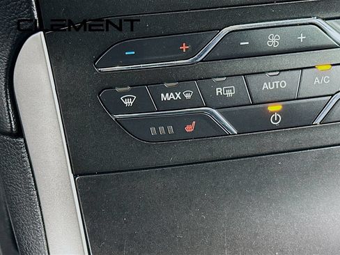 Used 2020 Ford Edge SEL AWD/4WD image 20