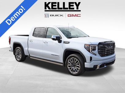 New 2026 GMC Sierra 1500 Denali Ultimate w/ LPO, Black Badging Package