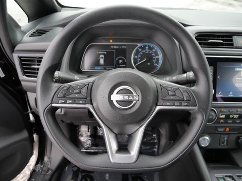 Used 2024 Nissan Leaf S image 26
