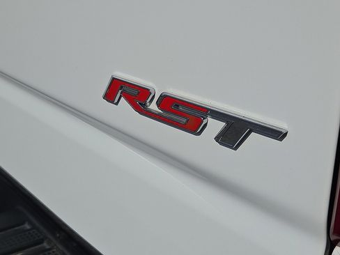 Used 2022 Chevrolet Silverado 1500 RST image 8