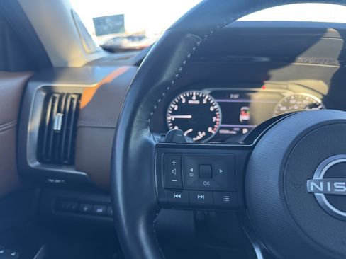 Used 2022 Nissan Pathfinder Platinum w/ Cargo Package image 24