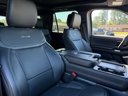 New 2026 Ford Expedition Max Platinum w/ Stealth Performance Package AWD/4WD image 18