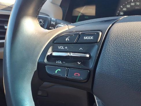 Used 2019 Hyundai Ioniq SEL image 18