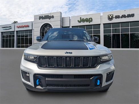 New 2025 Jeep Grand Cherokee Trailhawk image 9