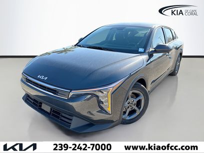 New 2025 Kia K4 LXS