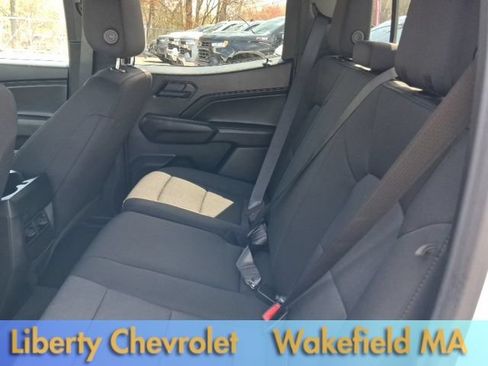 Used 2025 Chevrolet Colorado W/T RWD image 14