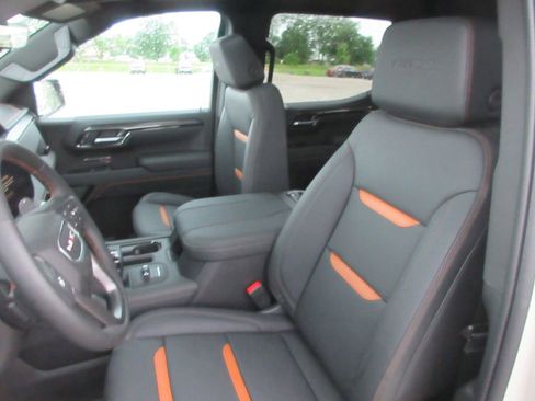 New 2026 GMC Sierra 1500 AT4 w/ AT4 Premium Package AWD/4WD image 16