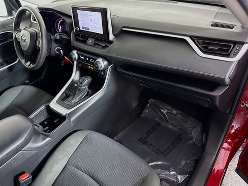 Used 2024 Toyota RAV4 LE image 29