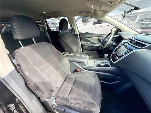 Used 2017 Nissan Murano S w/ Navigation Package image 32