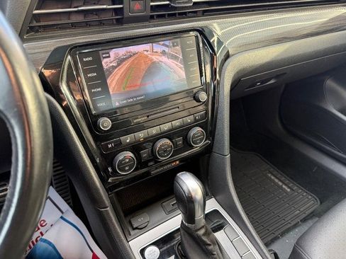 Used 2020 Volkswagen Passat 2.0T R-Line image 25