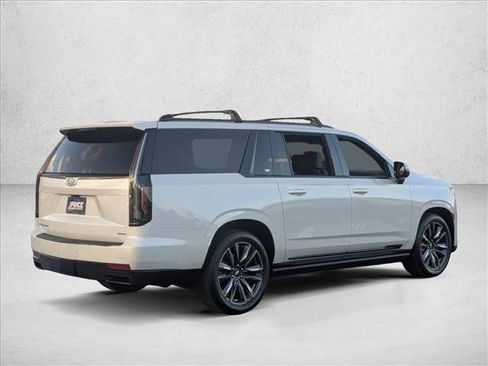 Used 2021 Cadillac Escalade ESV Sport Platinum w/ Heavy-Duty Trailer Package image 5