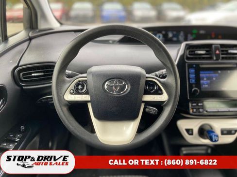 Used 2017 Toyota Prius Two image 16
