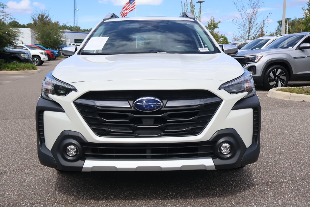 Used 2023 Subaru Outback Touring AWD/4WD image 3