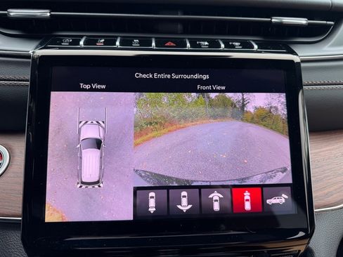 New 2025 Jeep Grand Cherokee Summit w/ Luxury Tech Group V image 30