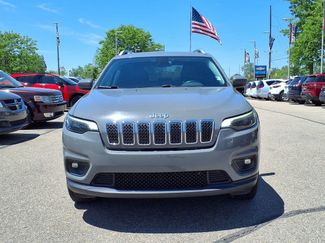 Used 2019 Jeep Cherokee Latitude Plus w/ Cold Weather Group AWD/4WD video 2