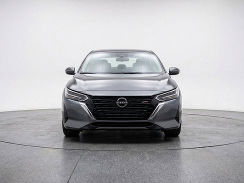 Used 2025 Nissan Sentra SV image 2