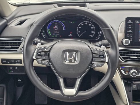 Used 2018 Honda Accord Touring image 14