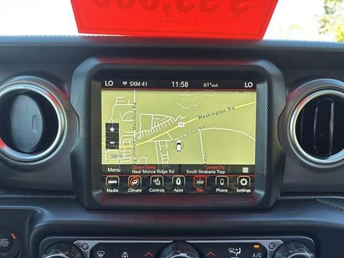 Used 2023 Jeep Gladiator Rubicon w/ Cold Weather Group image 22