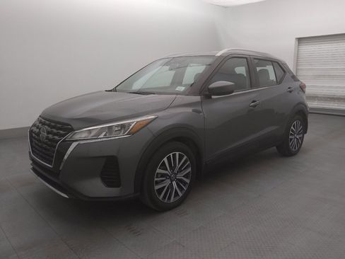 Used 2021 Nissan Kicks SV FWD image 2