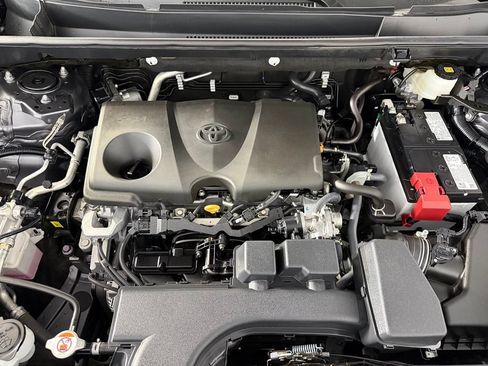 Used 2025 Toyota RAV4 LE AWD/4WD image 31