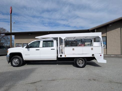 Used 2015 GMC Sierra 3500 2WD Crew Cab image 11