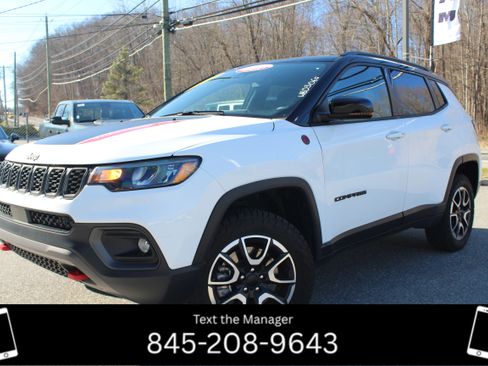 Certified 2024 Jeep Compass Trailhawk image 1