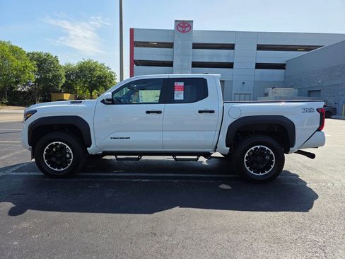 New 2026 Toyota Tacoma TRD Off-Road AWD/4WD image 8