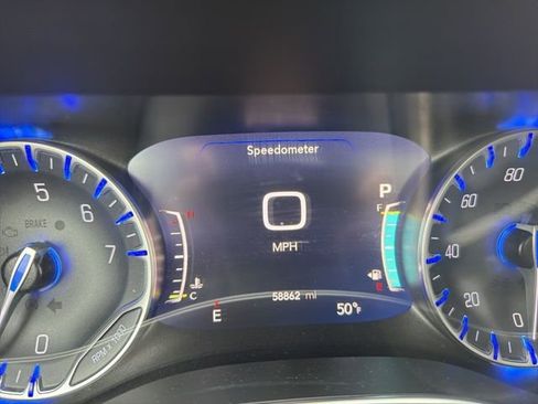 Used 2020 Chrysler Pacifica Limited FWD image 12