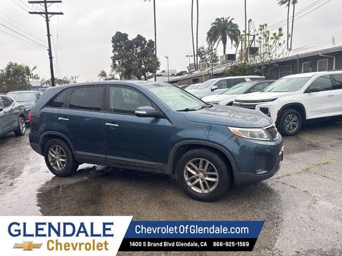 Used 2014 Kia Sorento LX image 9