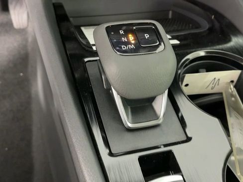 New 2025 Nissan Rogue S image 17