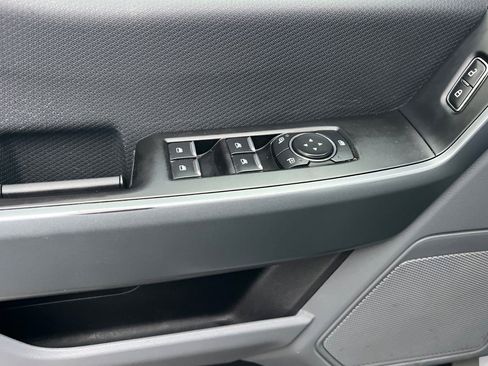 Used 2021 Ford F150 XLT AWD/4WD image 12
