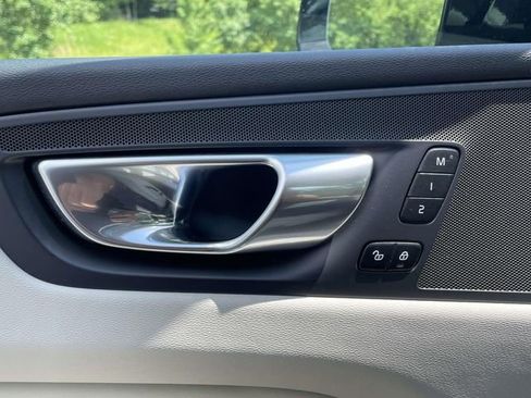Used 2023 Volvo XC60 B5 Plus w/ Protection Package Premier AWD/4WD image 33